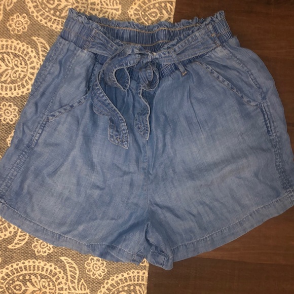 Stylish Baggie Shorts with cute bow (adjustable) - Picture 1 of 1
